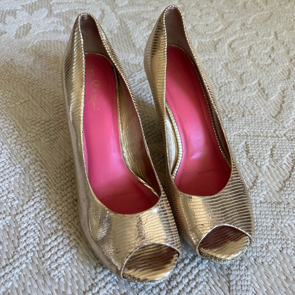 Lilly Pulitzer Gold Wedges (Women’s Size 9)